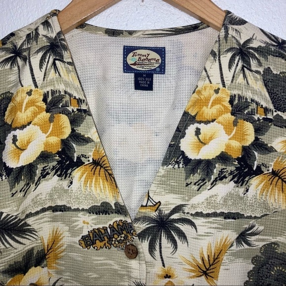 Tommy Bahama Textured Silk Womens Sleeveless Vest M Yellow Green - Picture 2 of 4